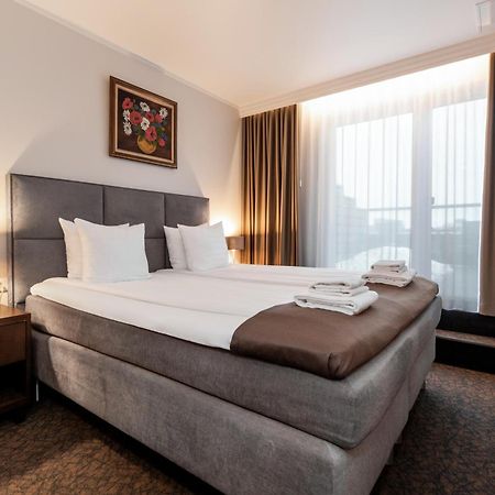 Adoryal Hotell Tallinn Ngoại thất bức ảnh