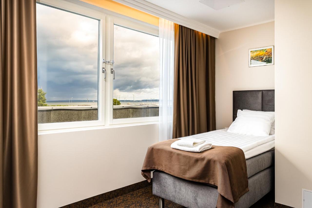 Adoryal Hotell Tallinn Ngoại thất bức ảnh