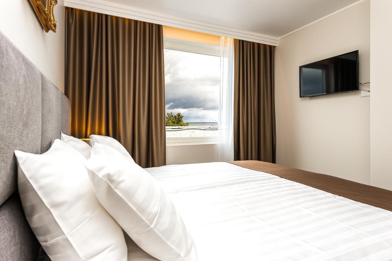 Adoryal Hotell Tallinn Ngoại thất bức ảnh