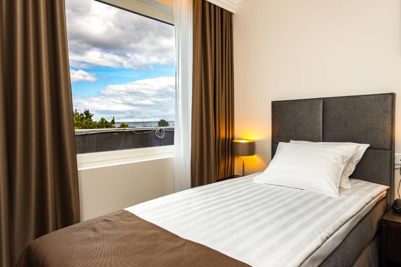 Adoryal Hotell Tallinn Ngoại thất bức ảnh
