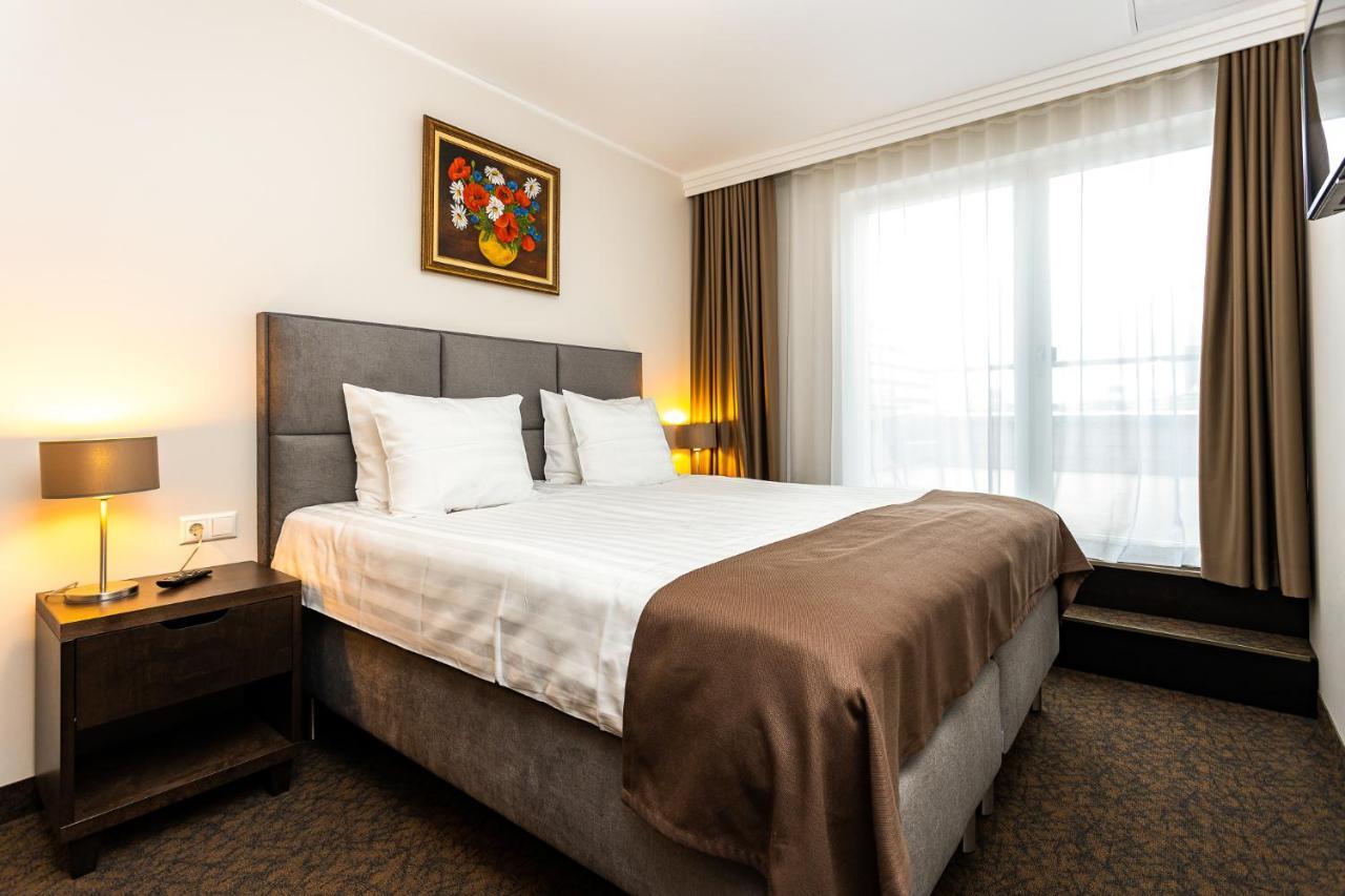 Adoryal Hotell Tallinn Ngoại thất bức ảnh