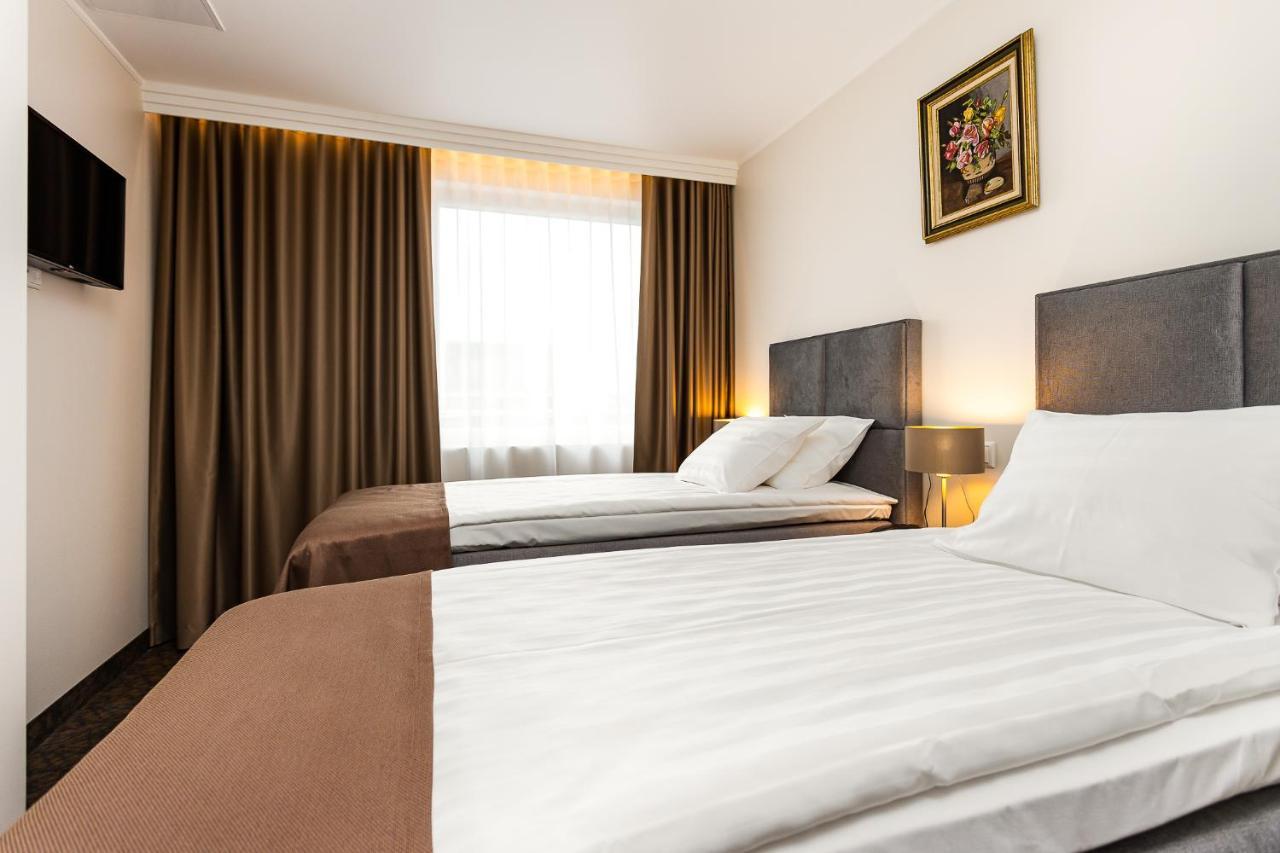 Adoryal Hotell Tallinn Ngoại thất bức ảnh