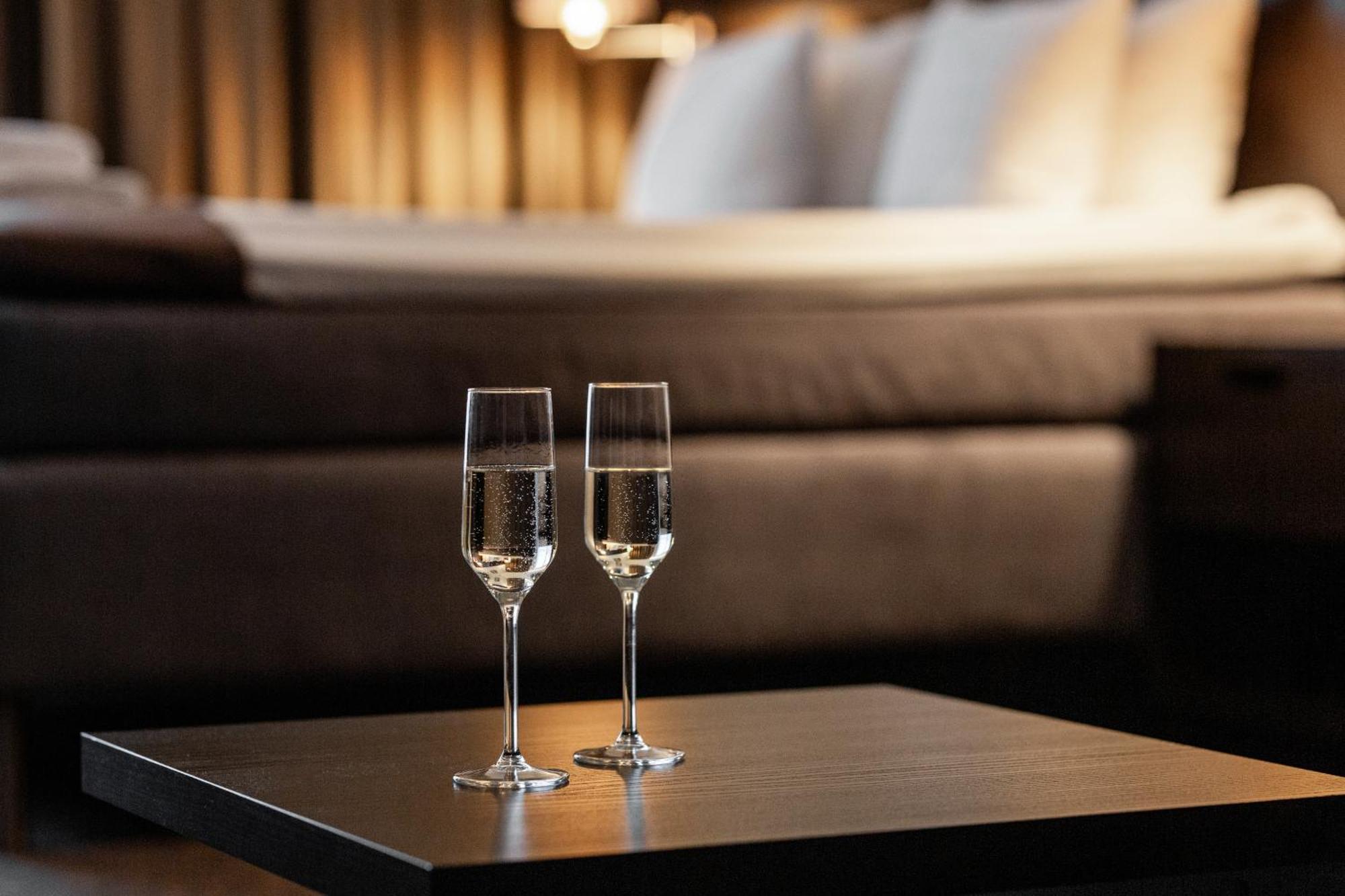 Adoryal Hotell Tallinn Ngoại thất bức ảnh