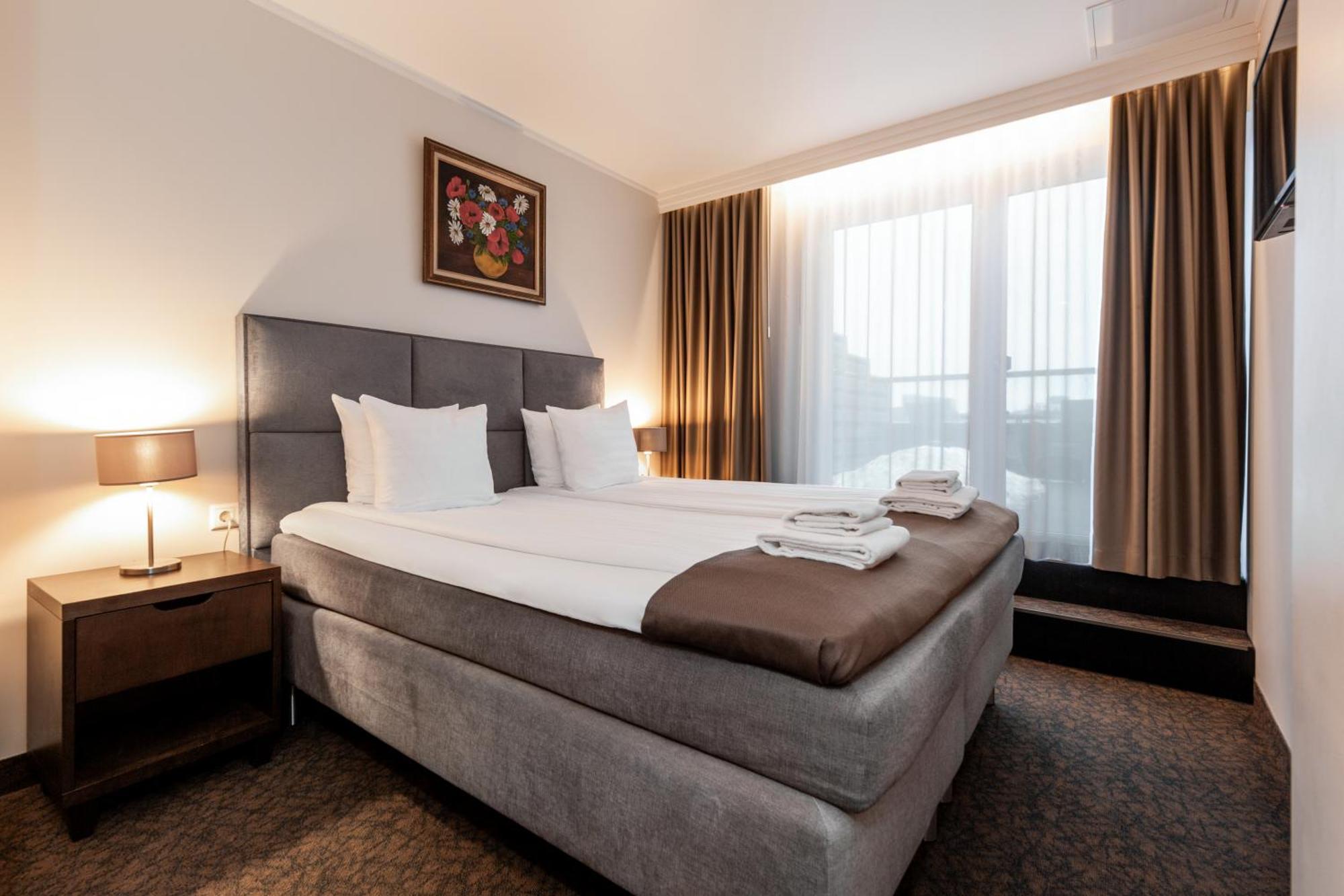 Adoryal Hotell Tallinn Ngoại thất bức ảnh